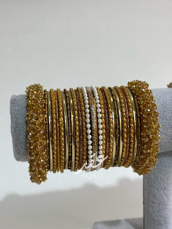 Mehr Bride bangle set (golden)- BNG 15